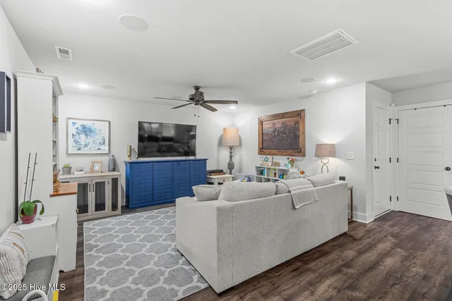 $400,000 | 406 Hope Lane, Holly Ridge, NC 28445