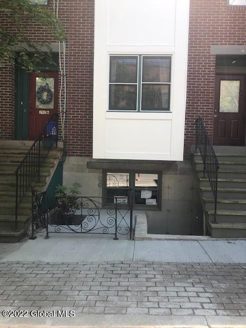 294 B Hudson Avenue, Unit B Albany, NY 12210 - Photo 18 of 22 294 hudson front on