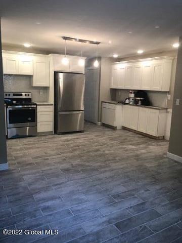 294 B Hudson Avenue, Unit B Albany, NY 12210 - Photo 3 of 22 294 hudson kitchen din resize