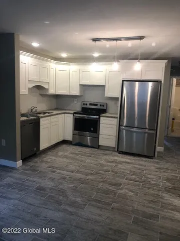 $1,295 | 294 B Hudson Avenue, Unit B, Albany, NY 12210