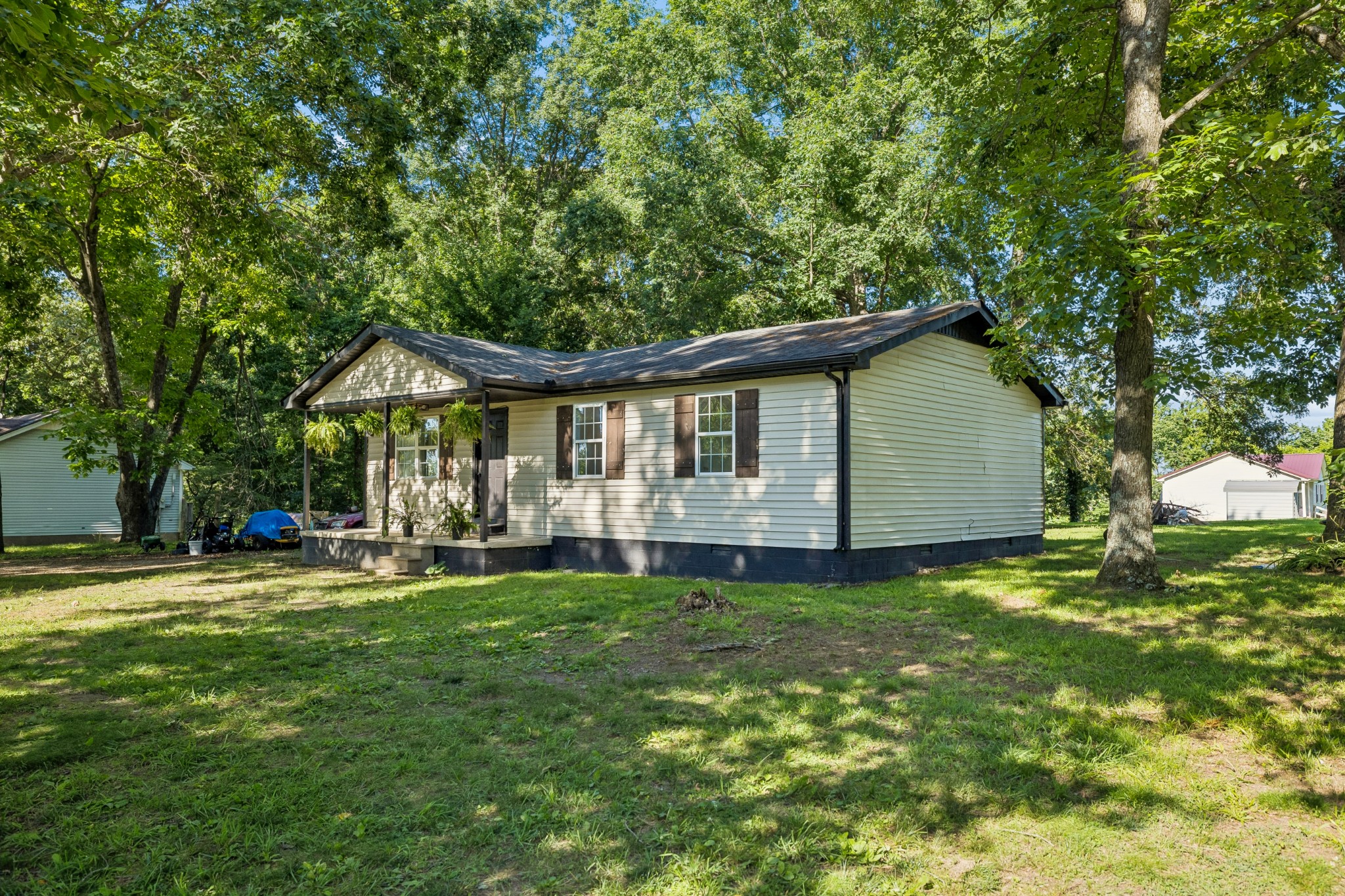 730 Chaffin Road Lafayette, TN 37083 - Photo 3 of 29