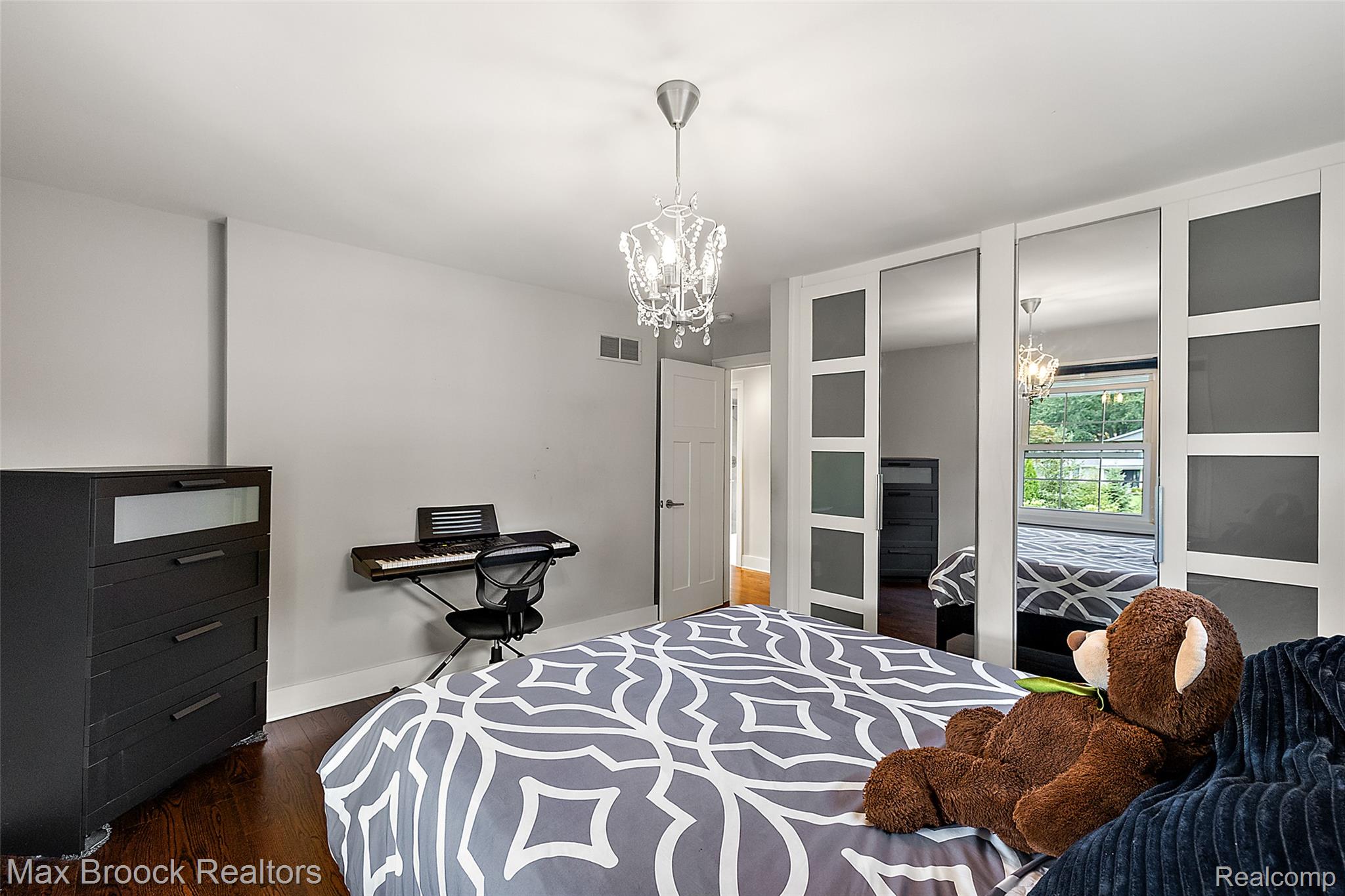 3774 Quarton Road Bloomfield Hills, MI 48302 - Photo 23 of 34 3774 Quarton Rd -72.jpg