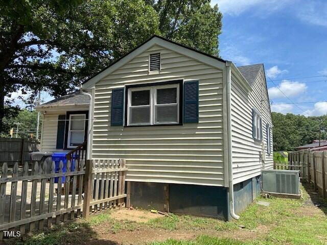 511 Revere Road Hillsborough, NC 27278 - Photo 4 of 19 Side_7