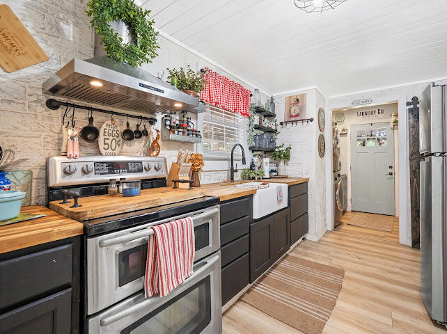 8019 South Brewington Road Manning, SC 29102 - Photo 16 of 34 Kitchen