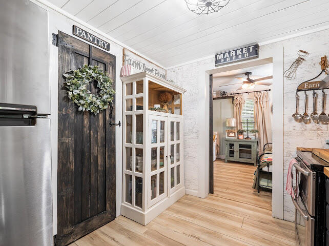 8019 South Brewington Road Manning, SC 29102 - Photo 18 of 34 Kitchen