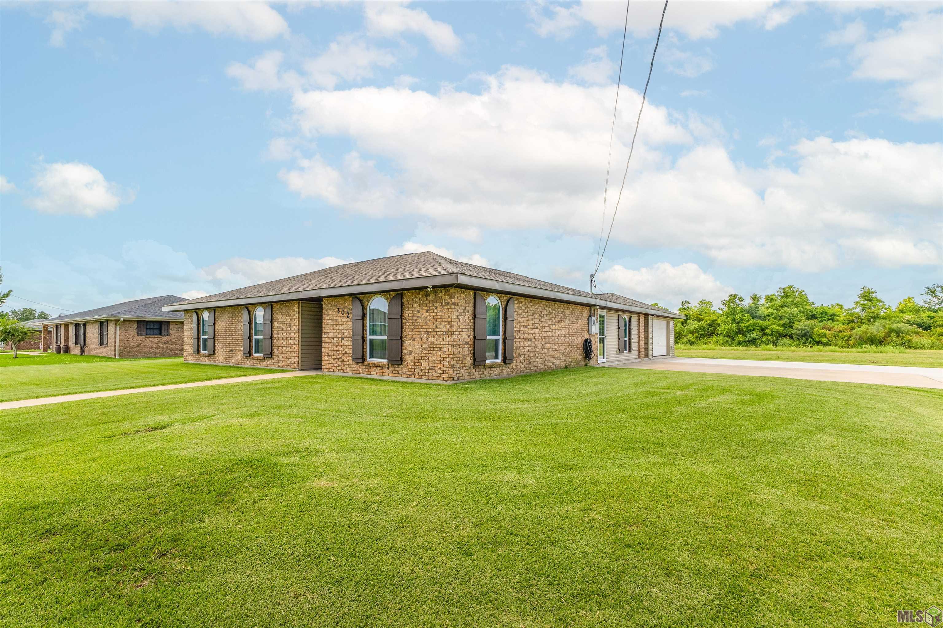 302 St Anthony Street Raceland, LA 70394 - Photo 2 of 24 Gallery Image 2