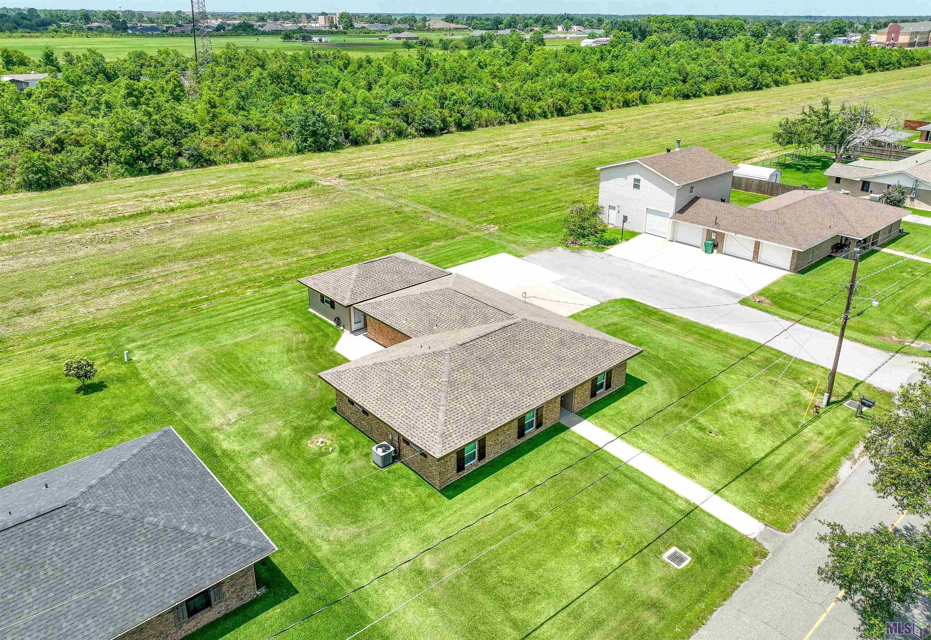 302 St Anthony Street Raceland, LA 70394 - Photo 4 of 24 Gallery Image 4