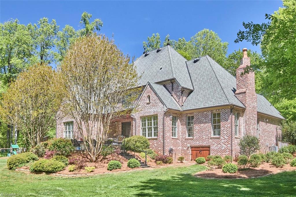 3560 Kirklees Road Winston-Salem, NC 27104 - Photo 2 of 49