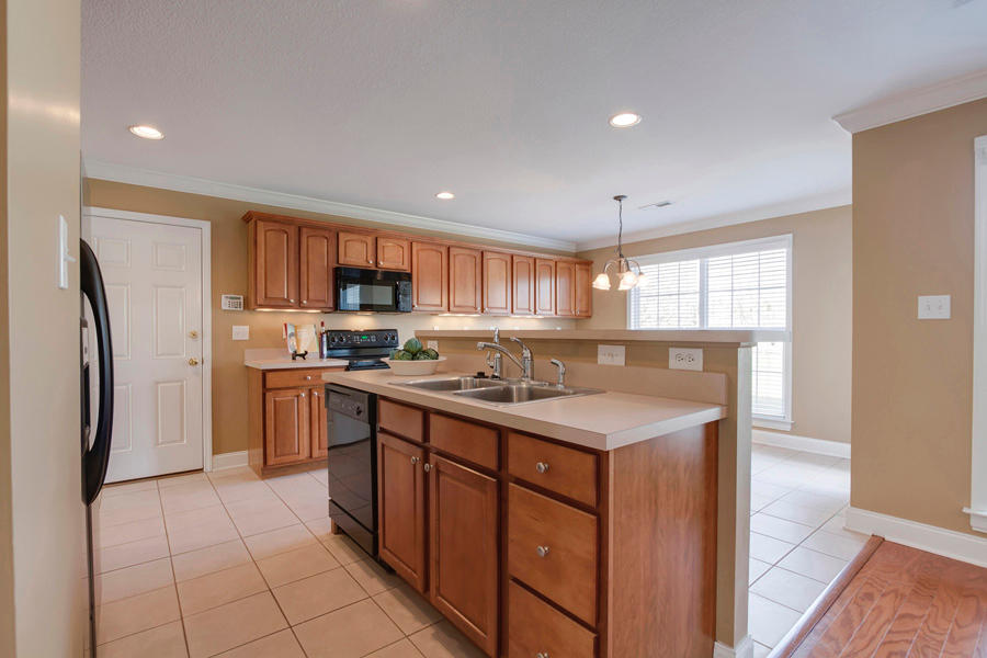 12645 Clear Ridge Road Knoxville, TN 37922 - Photo 8 of 34 08_ClearRidgeRoad_12645_Kitchen01