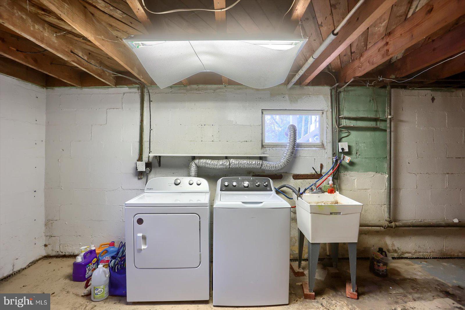 2301 Snow Road Edgewood, MD 21040 - Photo 29 of 41 a utility room with dryer and washer