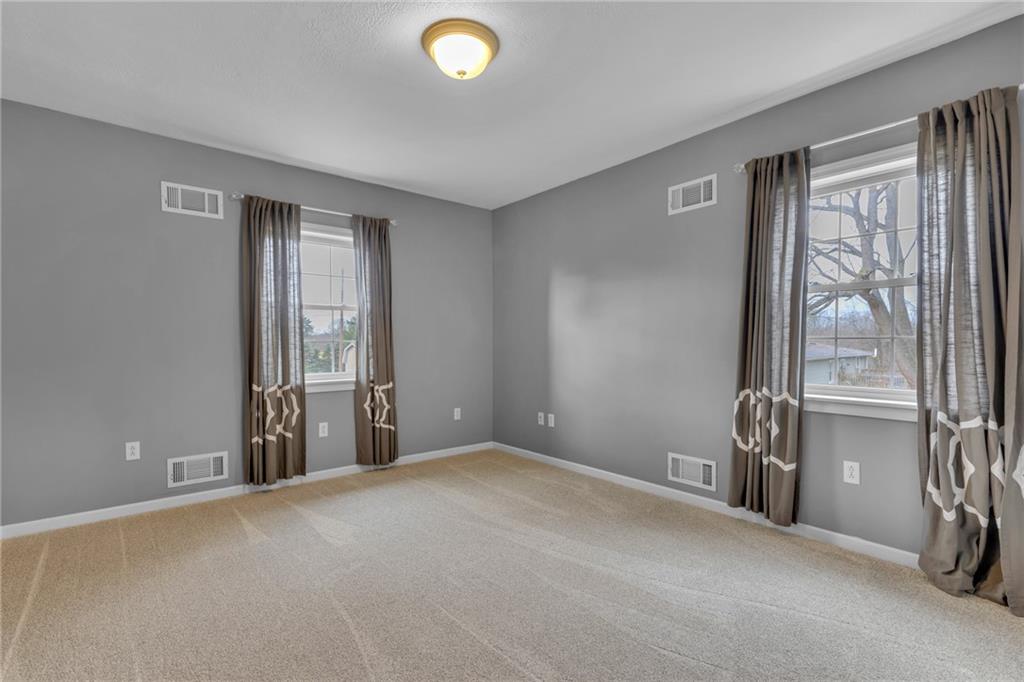 1601 Cottage Avenue Conway, PA 15027 - Photo 20 of 41 an empty room with windows and closet