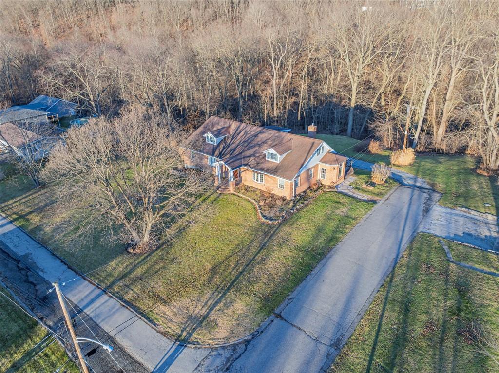 1601 Cottage Avenue Conway, PA 15027 - Photo 41 of 41 a view of a backyard with sitting area