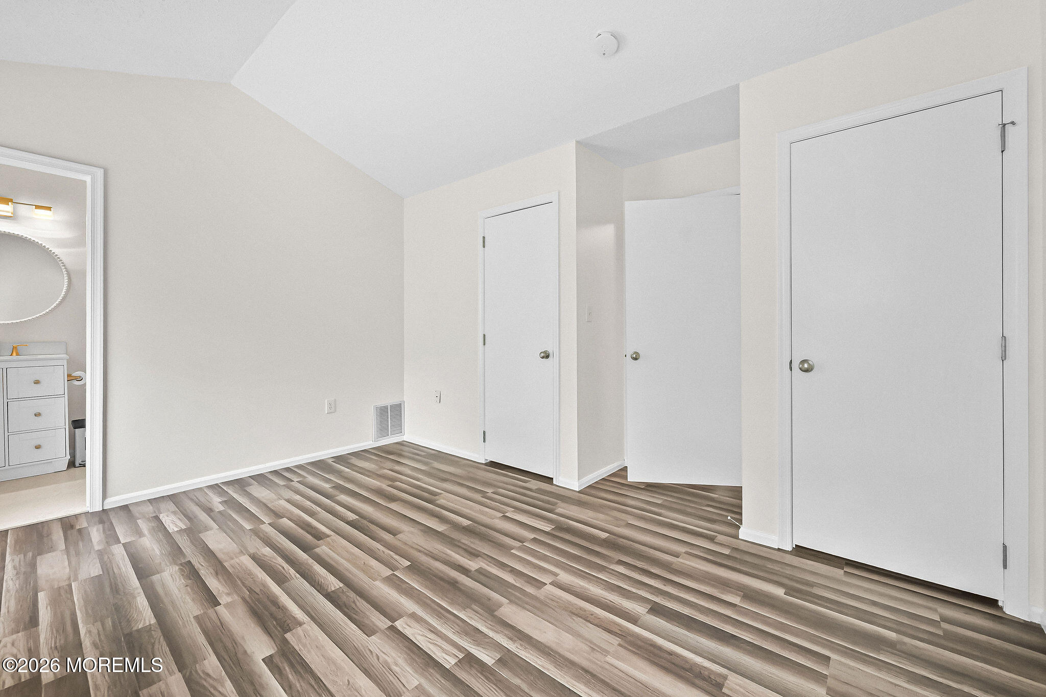 38 Azimuth Court, Unit 128 Holmdel, NJ 07733 - Photo 19 of 32 38_azimuth_ct_019