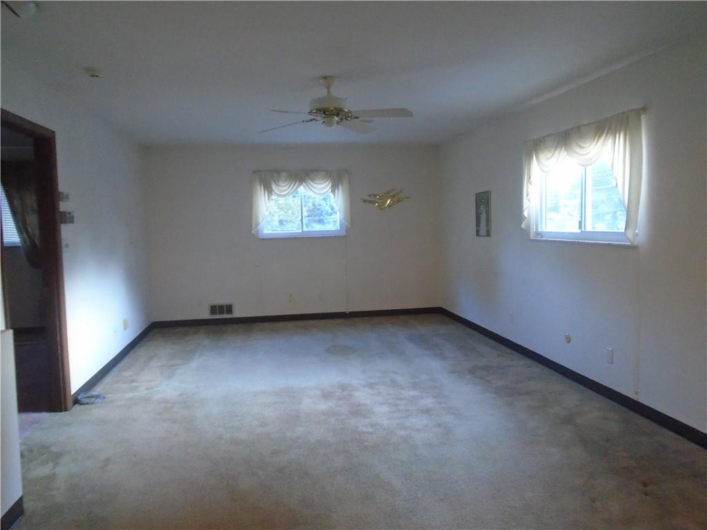 915 Highview Avenue Baden, PA 15005 - Photo 11 of 31