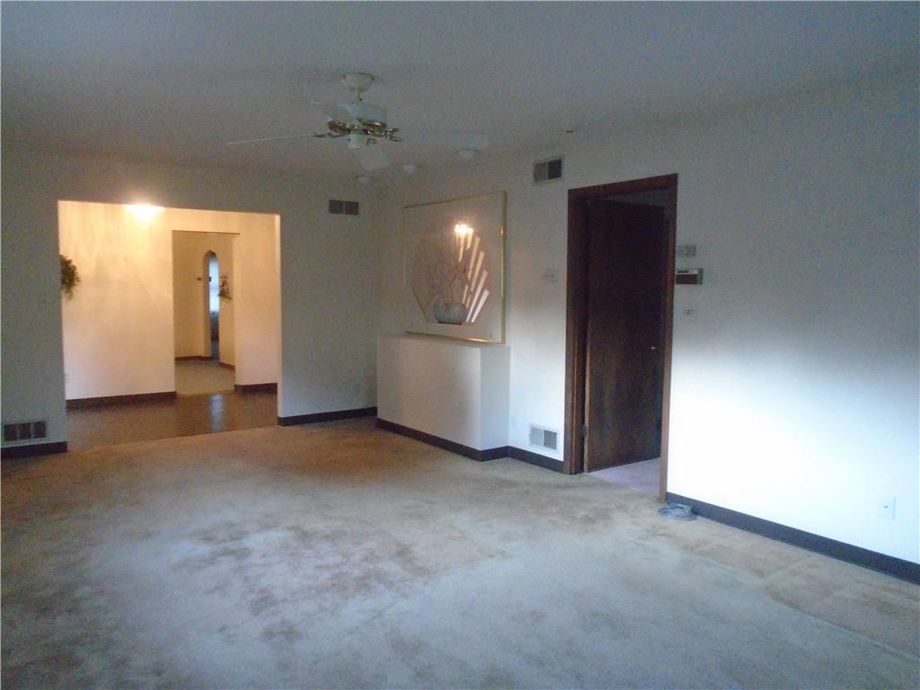 915 Highview Avenue Baden, PA 15005 - Photo 13 of 31