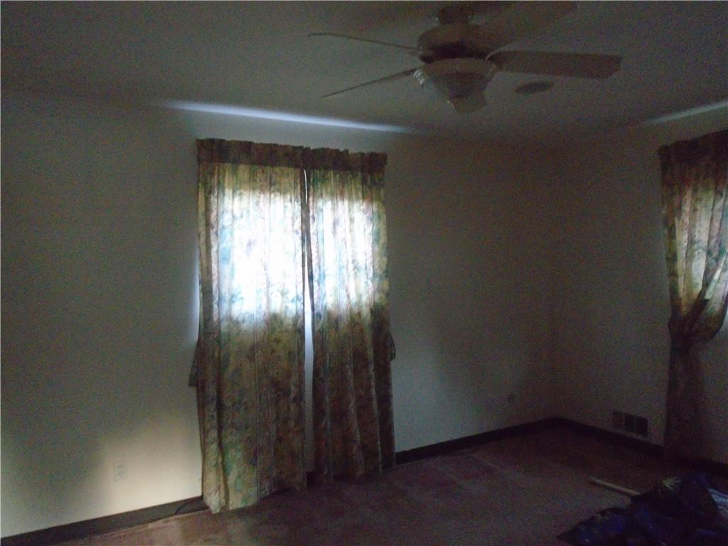 915 Highview Avenue Baden, PA 15005 - Photo 14 of 31