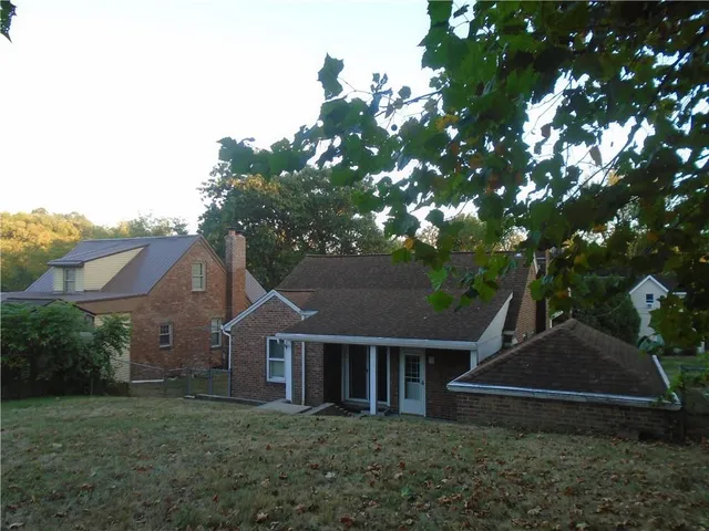 $189,000 | 915 Highview Avenue, Baden, PA 15005