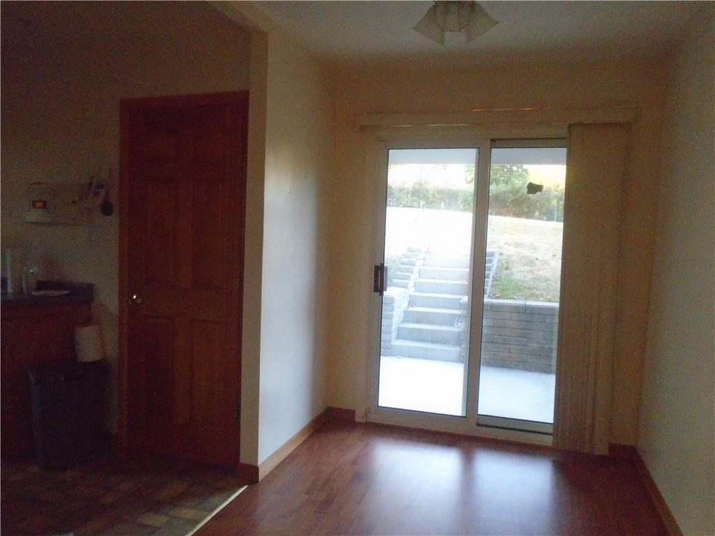 915 Highview Avenue Baden, PA 15005 - Photo 7 of 31