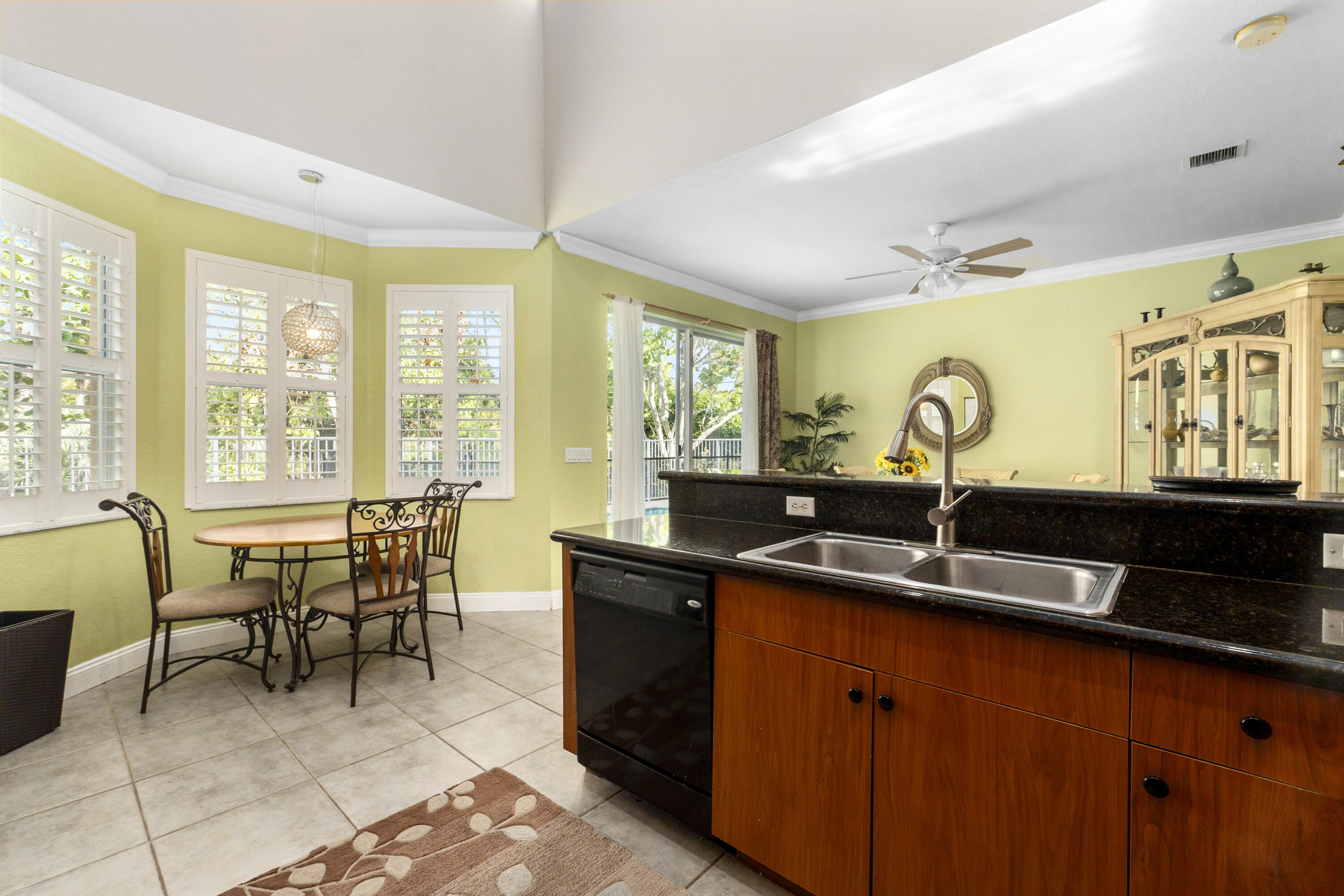 5725 Spanish River Road Fort Pierce, FL 34951 - Photo 15 of 31 Kitchen