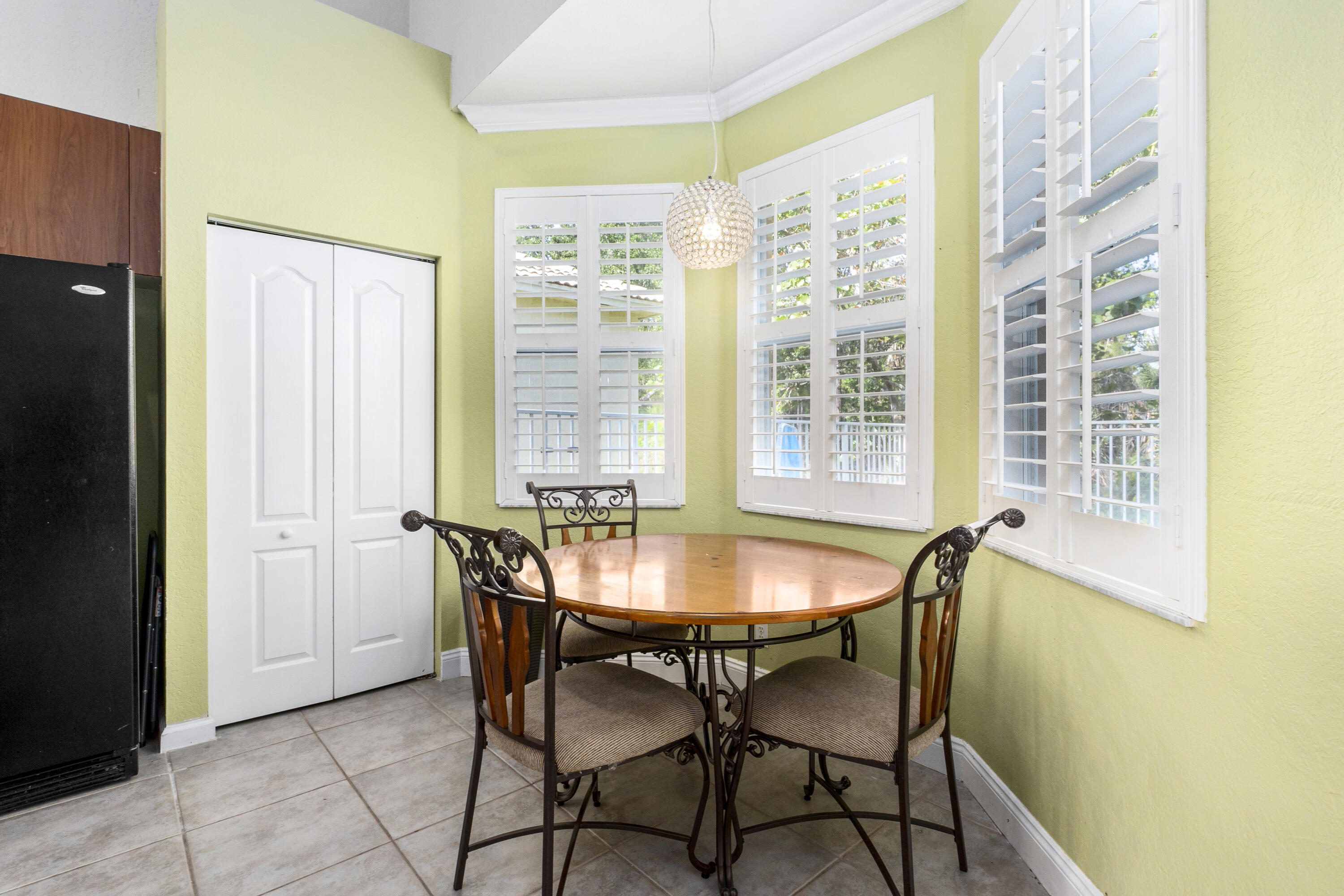 5725 Spanish River Road Fort Pierce, FL 34951 - Photo 16 of 31 Eat In Kitchen
