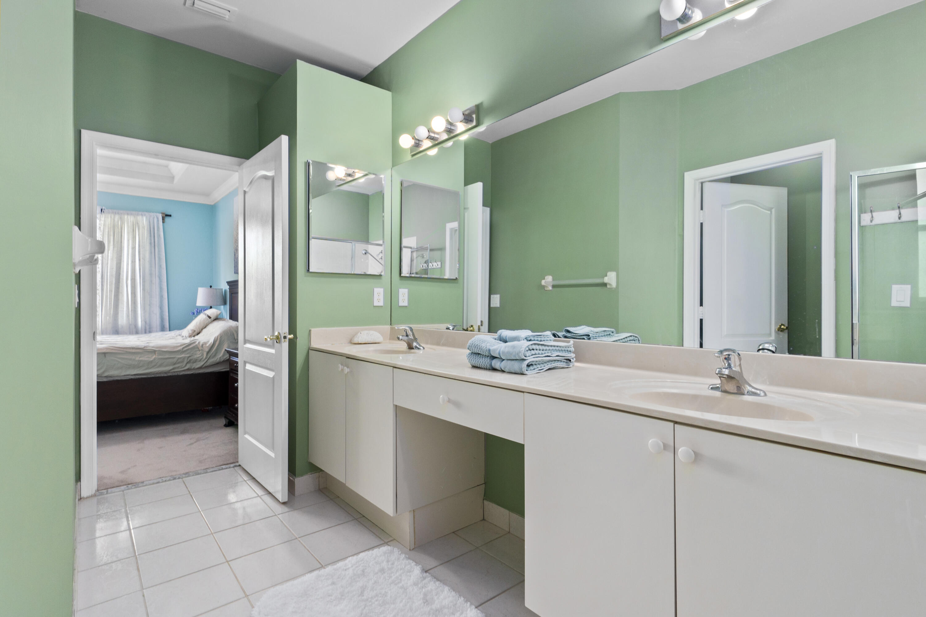 5725 Spanish River Road Fort Pierce, FL 34951 - Photo 20 of 31 Master Bath