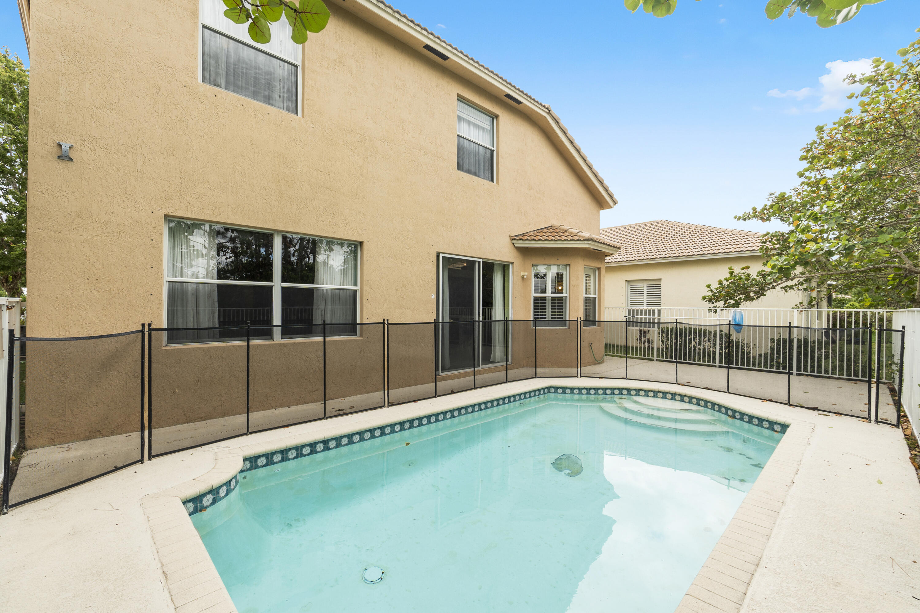 5725 Spanish River Road Fort Pierce, FL 34951 - Photo 28 of 31 Pool