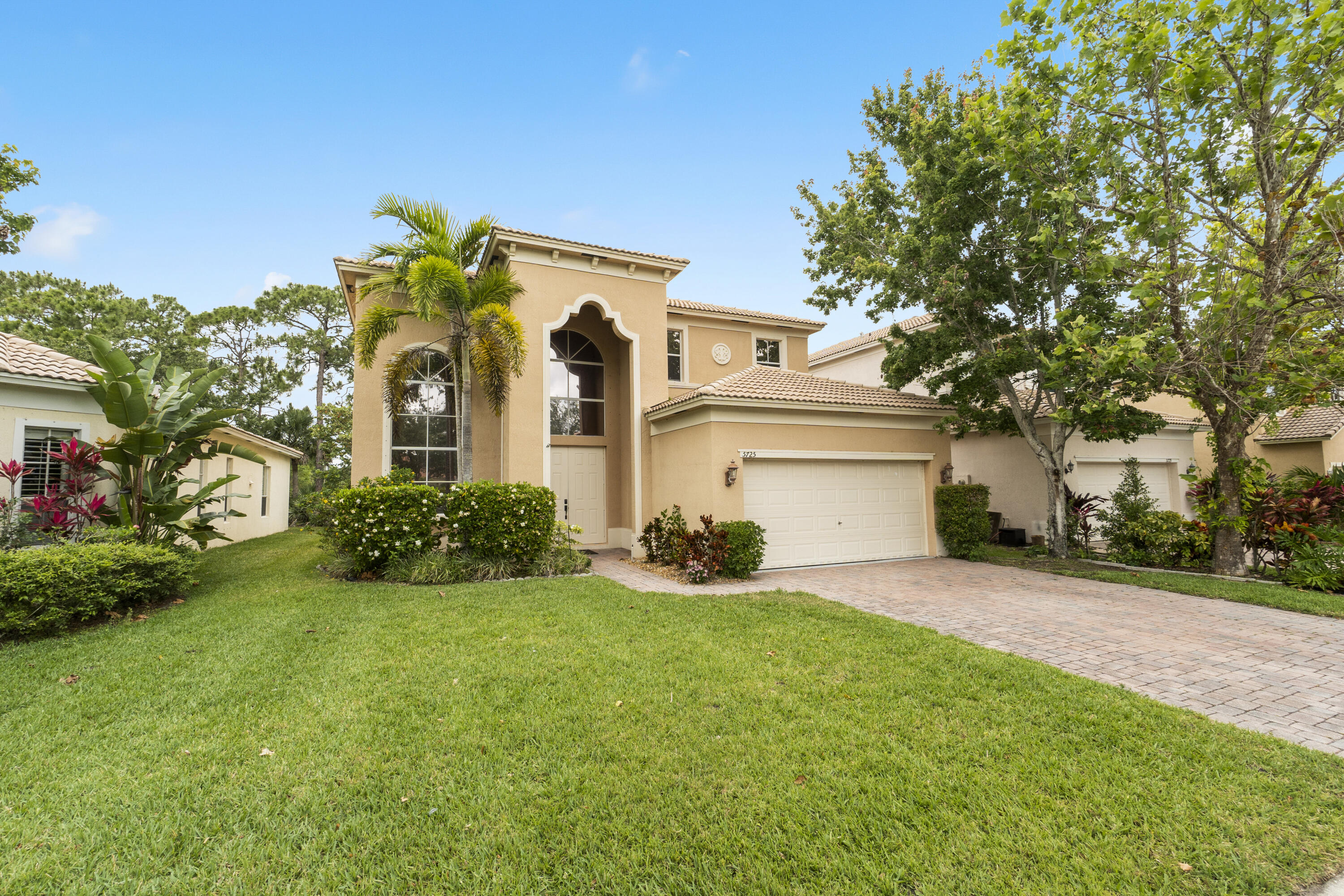 5725 Spanish River Road Fort Pierce, FL 34951 - Photo 4 of 31 Exterior