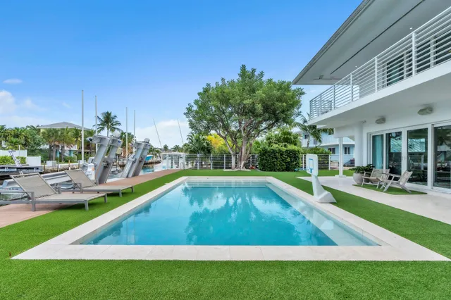 $2,999,000 | 165 Ocean Drive, Tavernier, FL 33070