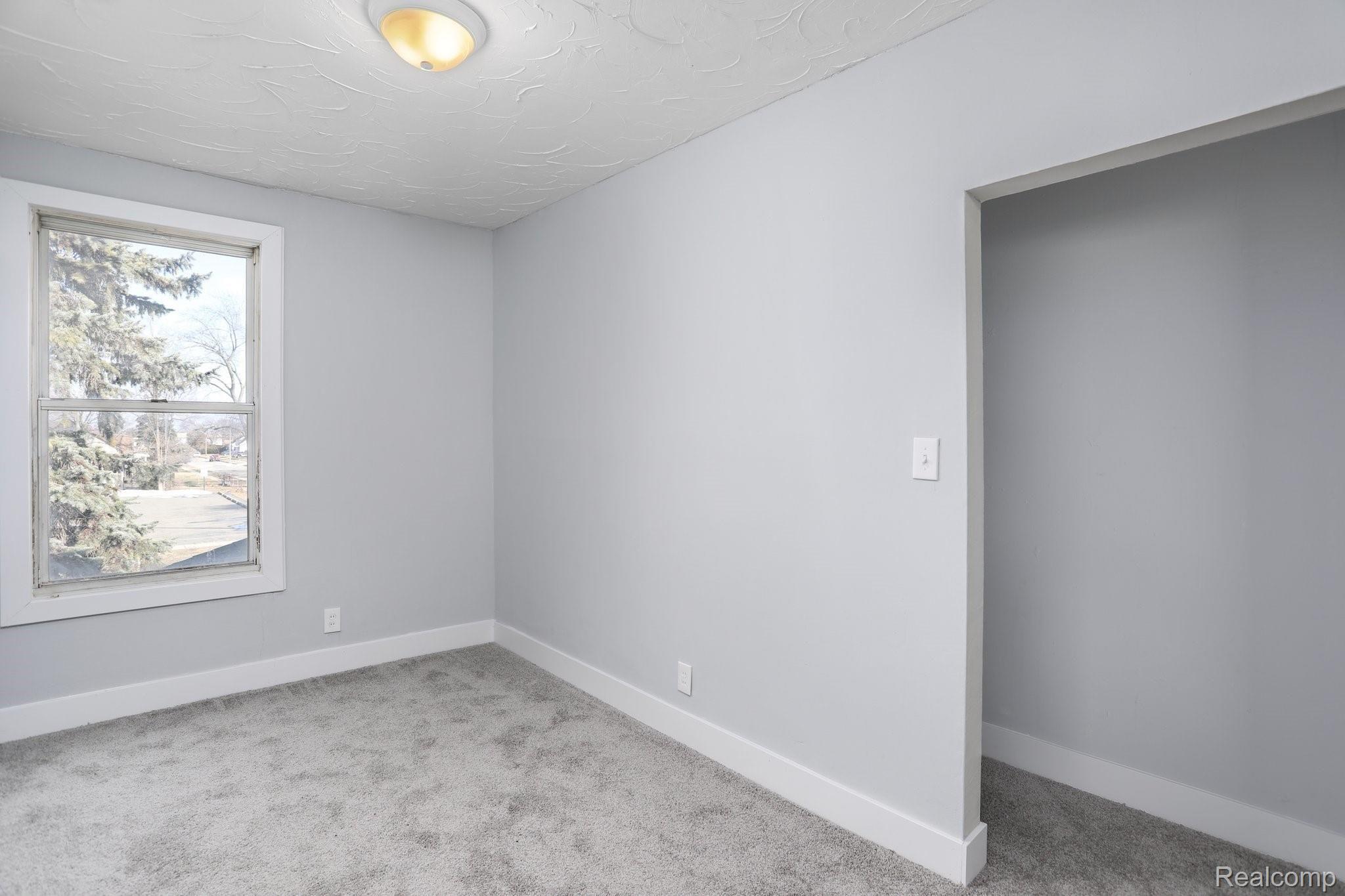 21019 Waltham Road Warren, MI 48089 - Photo 12 of 17 5.0 - Bedroom