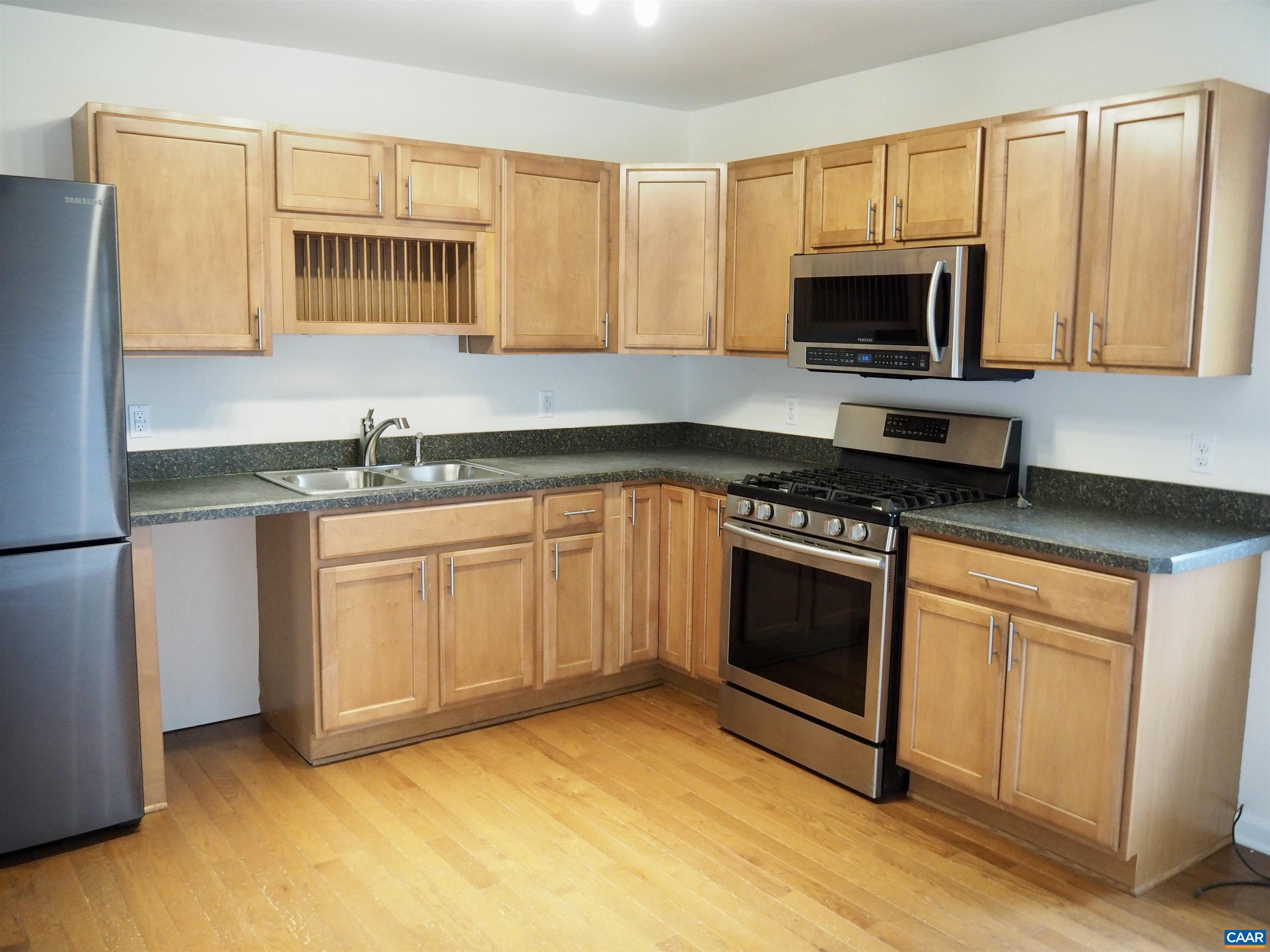 4646 Woods Edge Road Troy, VA 22974 - Photo 9 of 32