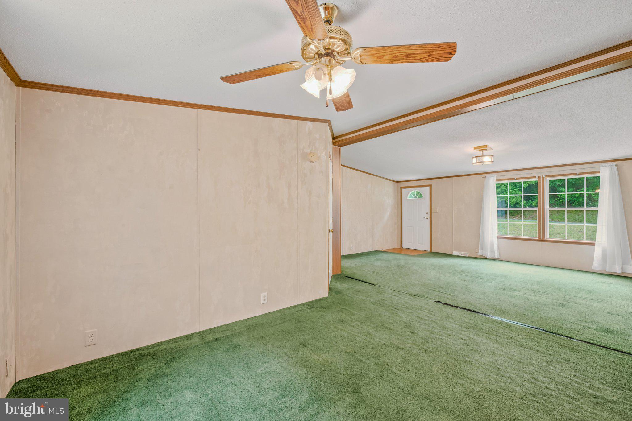 193 Co Rte 9/15 Berkeley Springs, WV 25411 - Photo 6 of 32 Dining