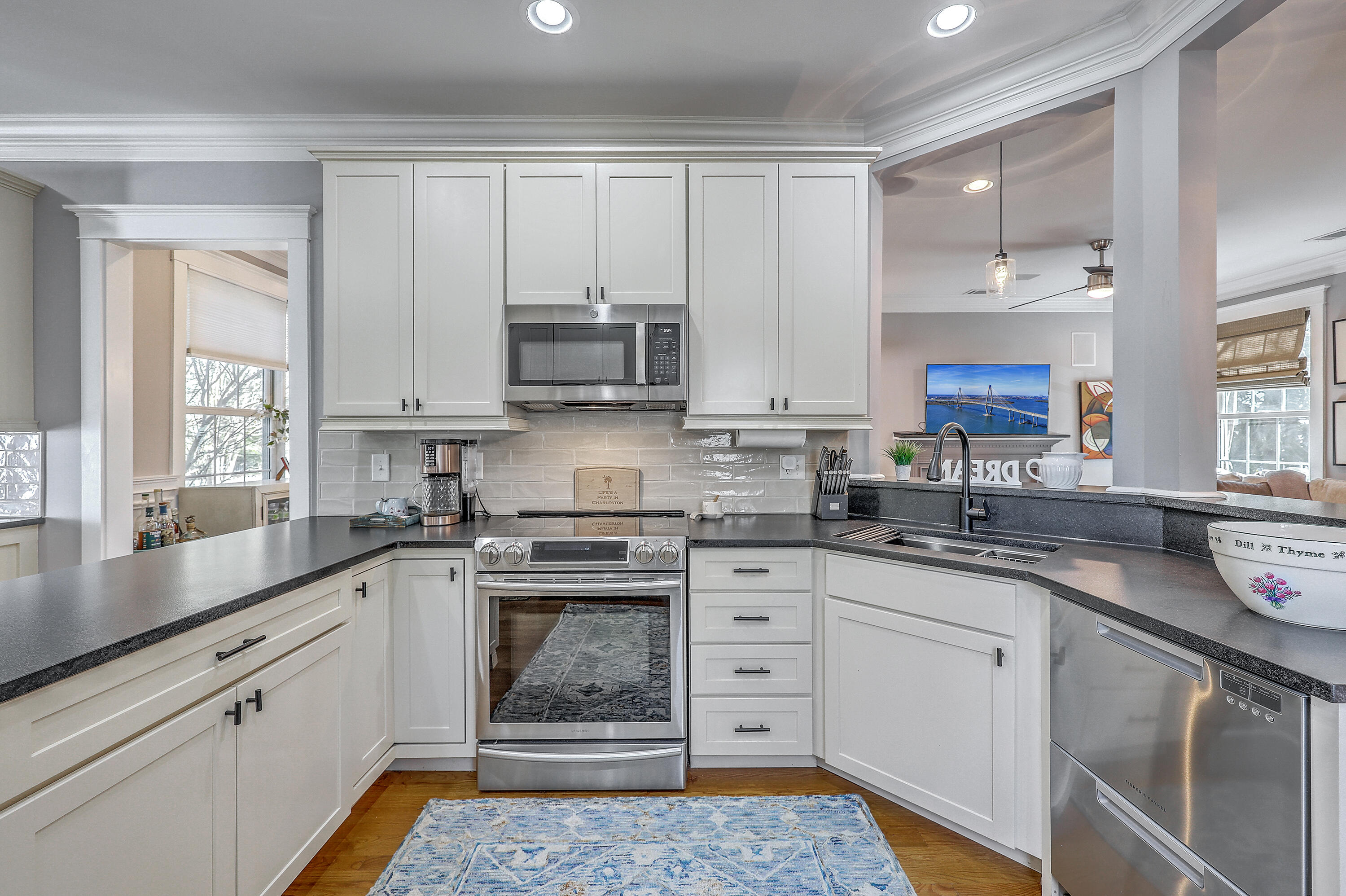 100 Jordan Court Charleston, SC 29492 - Photo 15 of 42 Kitchen