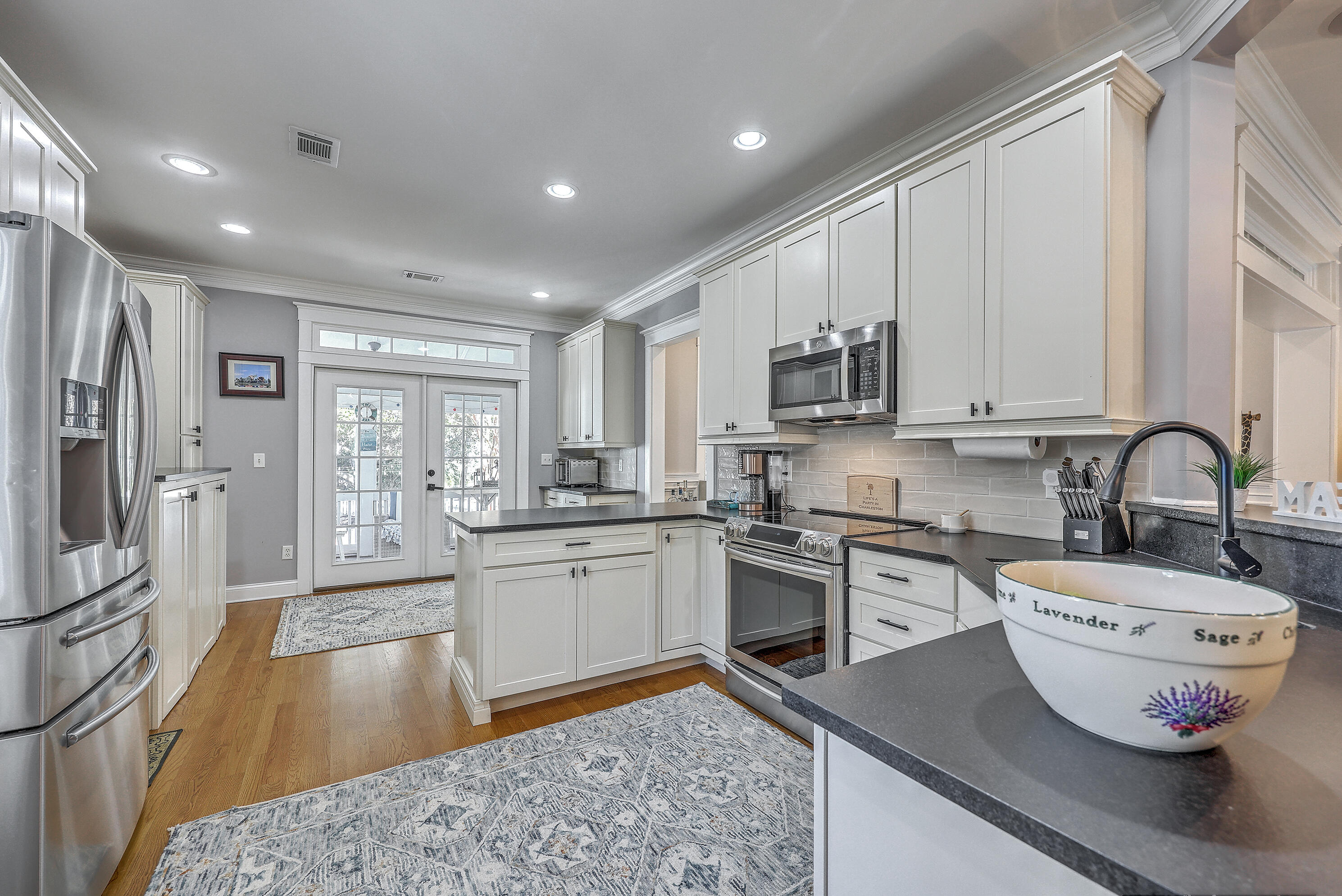 100 Jordan Court Charleston, SC 29492 - Photo 16 of 42 Kitchen
