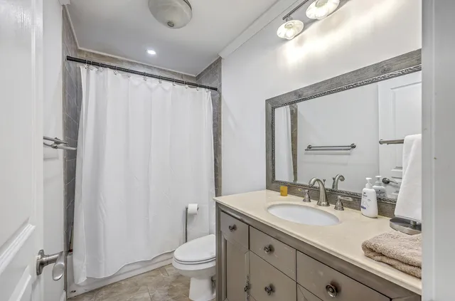 $1,100,000 | 100 Jordan Court, Charleston, SC 29492