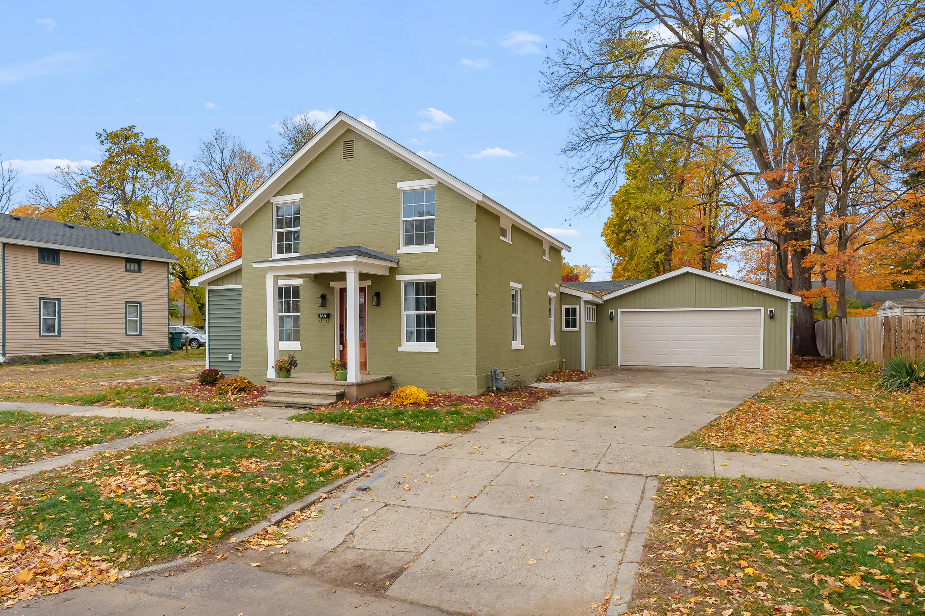 614 Walnut Street Three Rivers, MI 49093 - Photo 2 of 44 KW - Walnut St 614 Three Rivers 49093-31