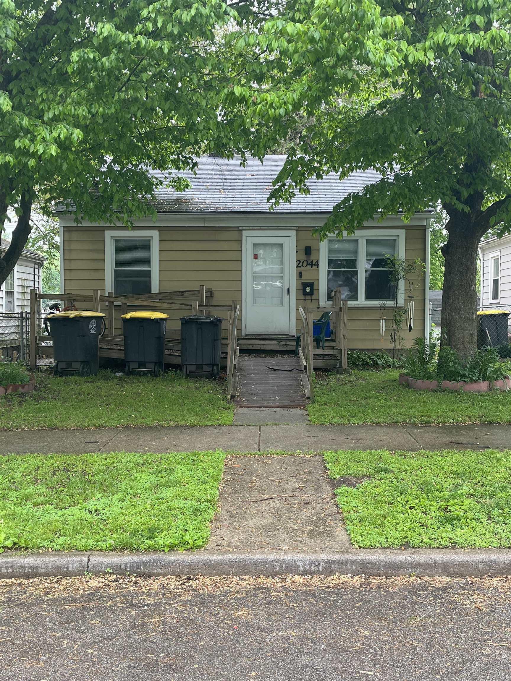 2044 Riedmiller Avenue Fort Wayne, IN 46802 - Photo 1 of 1 Gallery Image 1