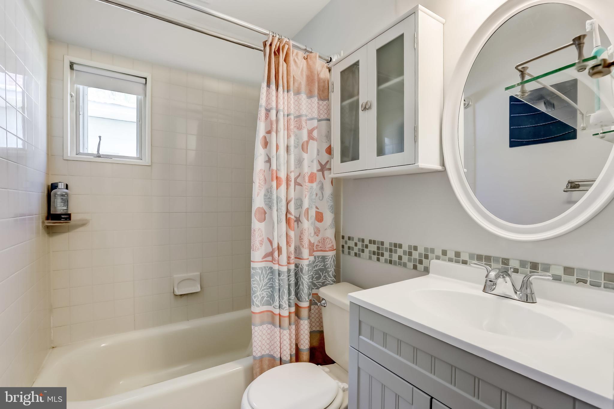 506 Upland Road Baltimore, MD 21208 - Photo 21 of 35 Full bath