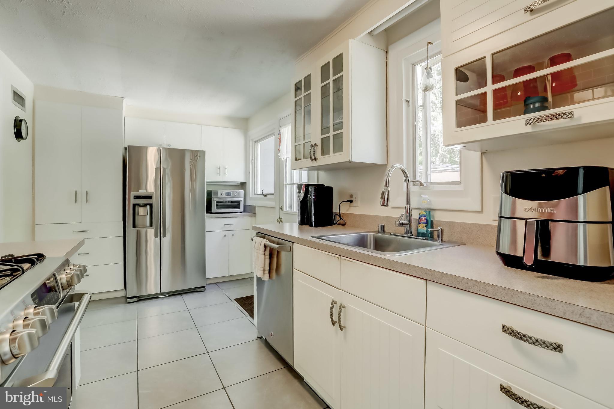506 Upland Road Baltimore, MD 21208 - Photo 10 of 35 Updated kitchen