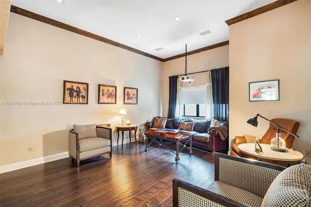 $3,199,000 | 2000 South Bayshore Drive, Unit 69, Miami, FL 33133