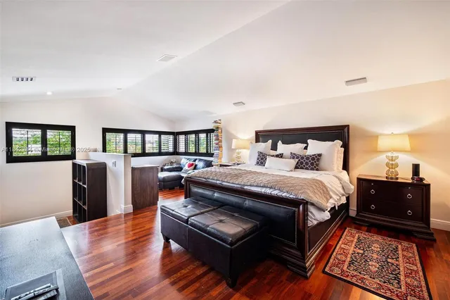 $3,199,000 | 2000 South Bayshore Drive, Unit 69, Miami, FL 33133