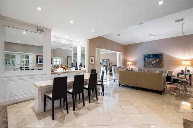 $3,199,000 | 2000 South Bayshore Drive, Unit 69, Miami, FL 33133