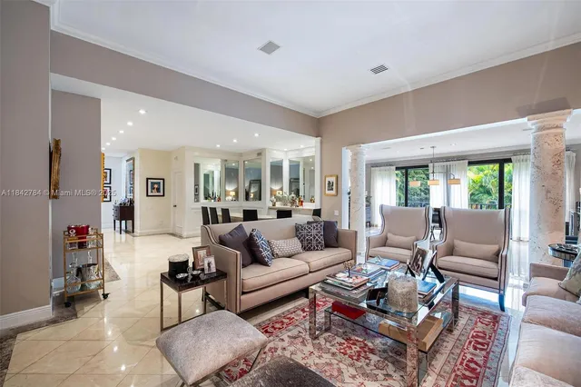 $3,199,000 | 2000 South Bayshore Drive, Unit 69, Miami, FL 33133