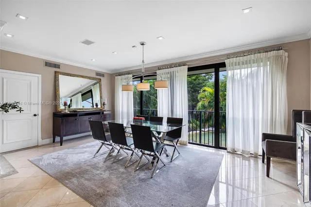 $3,199,000 | 2000 South Bayshore Drive, Unit 69, Miami, FL 33133