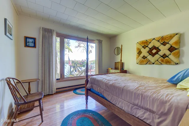 $849,000 | 186 South Shore Road, Lake Pleasant, NY 12108