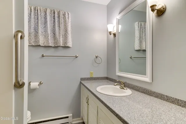 $849,000 | 186 South Shore Road, Lake Pleasant, NY 12108