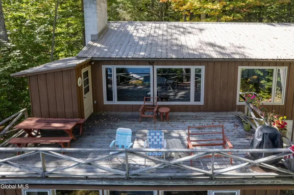 $849,000 | 186 South Shore Road, Lake Pleasant, NY 12108
