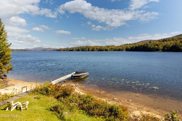 $849,000 | 186 South Shore Road, Lake Pleasant, NY 12108