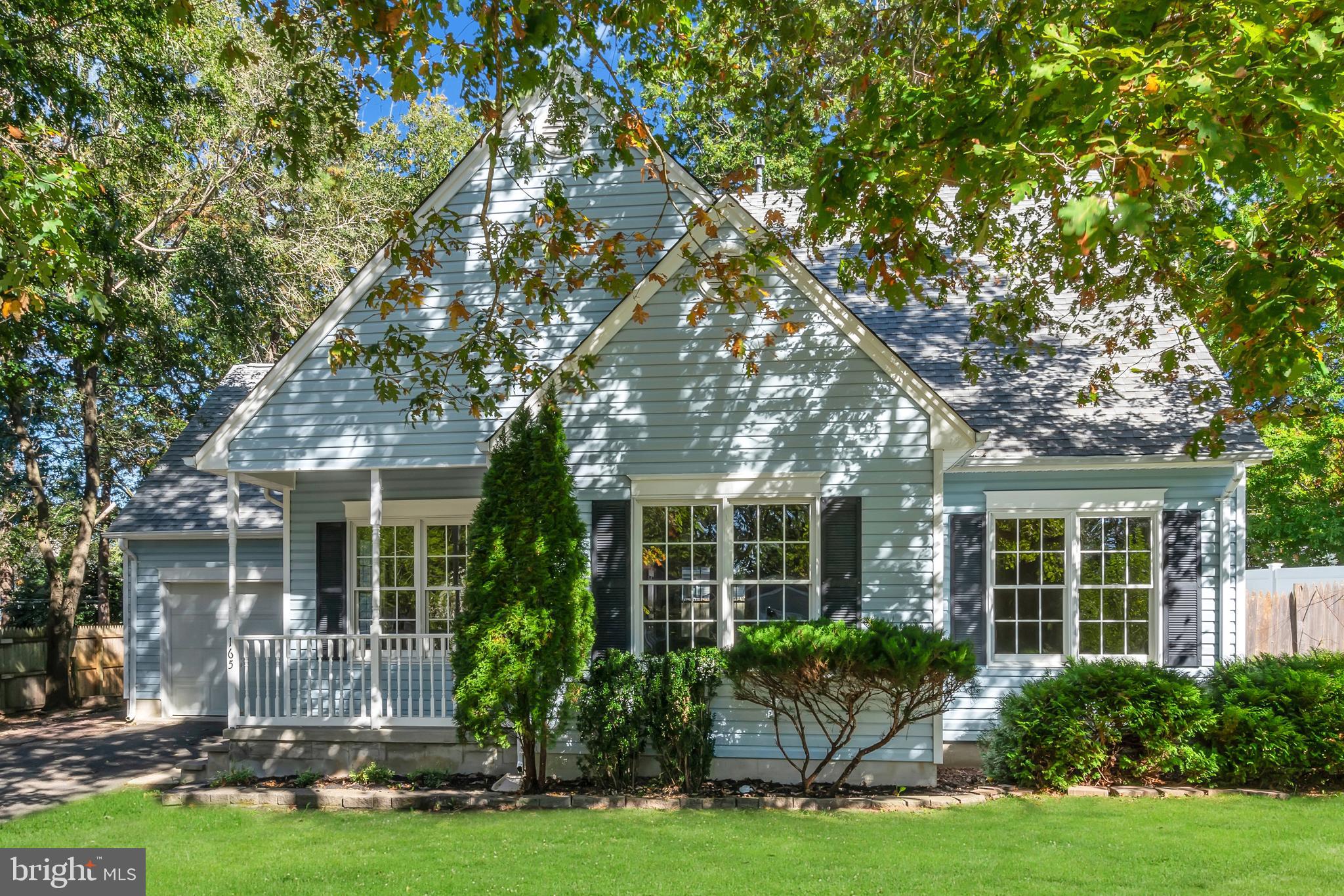 165 Stowaway Road Manahawkin, NJ 08050 - Photo 2 of 45
