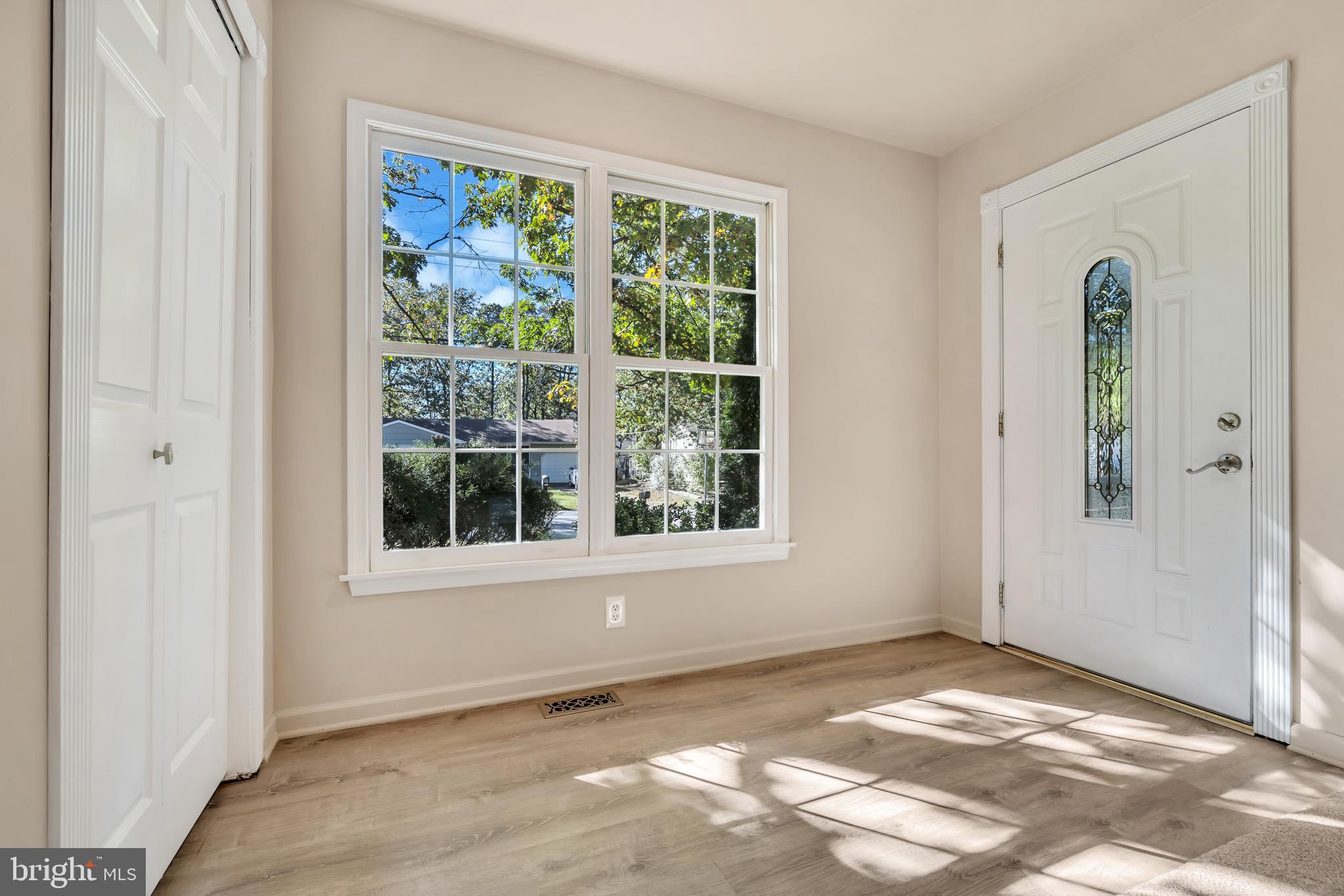 165 Stowaway Road Manahawkin, NJ 08050 - Photo 11 of 45