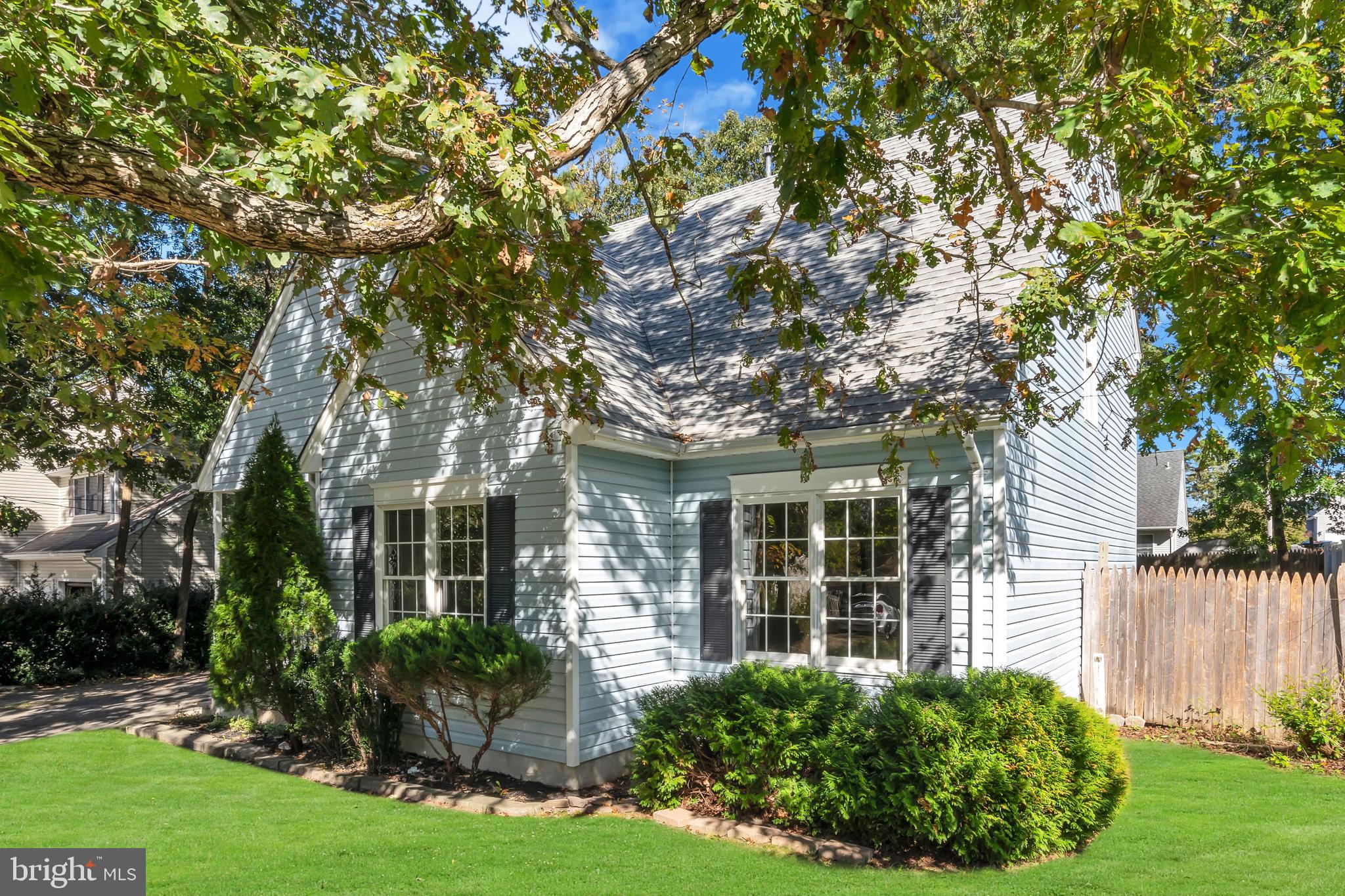 165 Stowaway Road Manahawkin, NJ 08050 - Photo 3 of 45